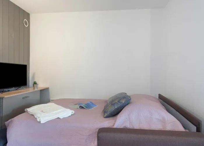 Toscane By Interhome Saint-Raphaël